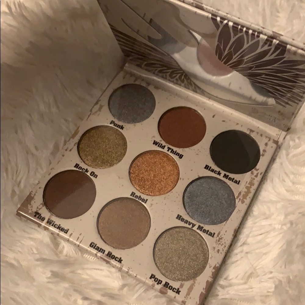Crown Glam Metals Eyeshadow Palette - Picture 3 of 4